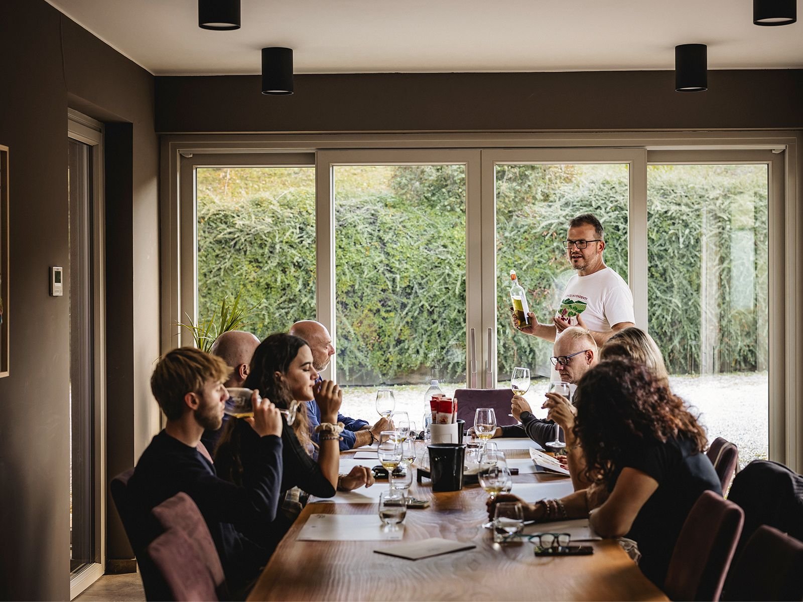 view : OM : Booking - Slide